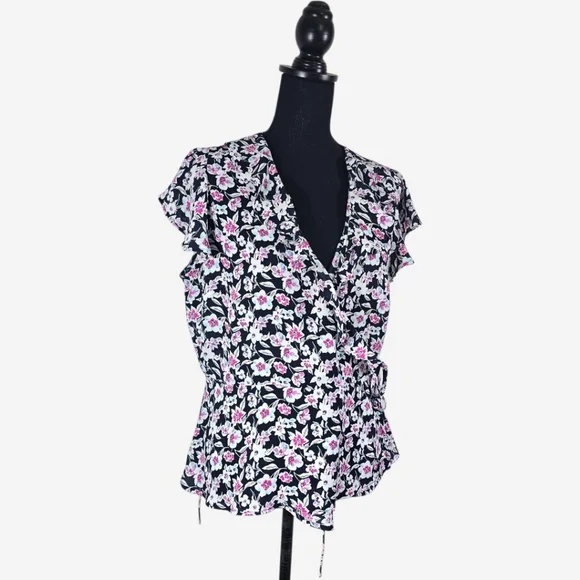 Floral Wrap Blouse Womens Medium Black V Neck Banana Republic - Picture 9 of 14